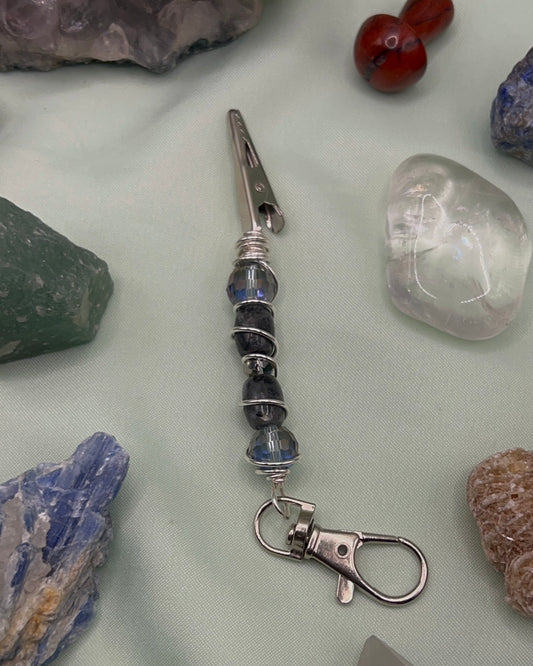 Artemis Roach Clip