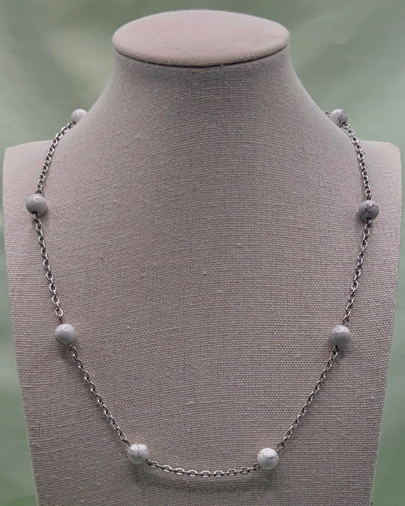 Howlite Masc Chain