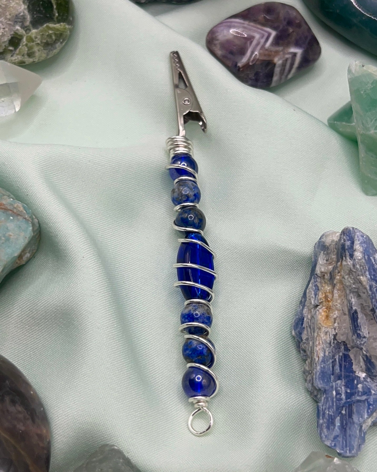 Idona Roach Clip