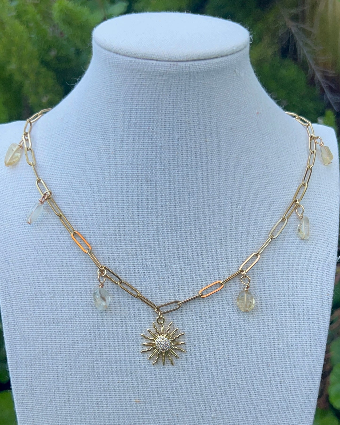 Sunna Necklace