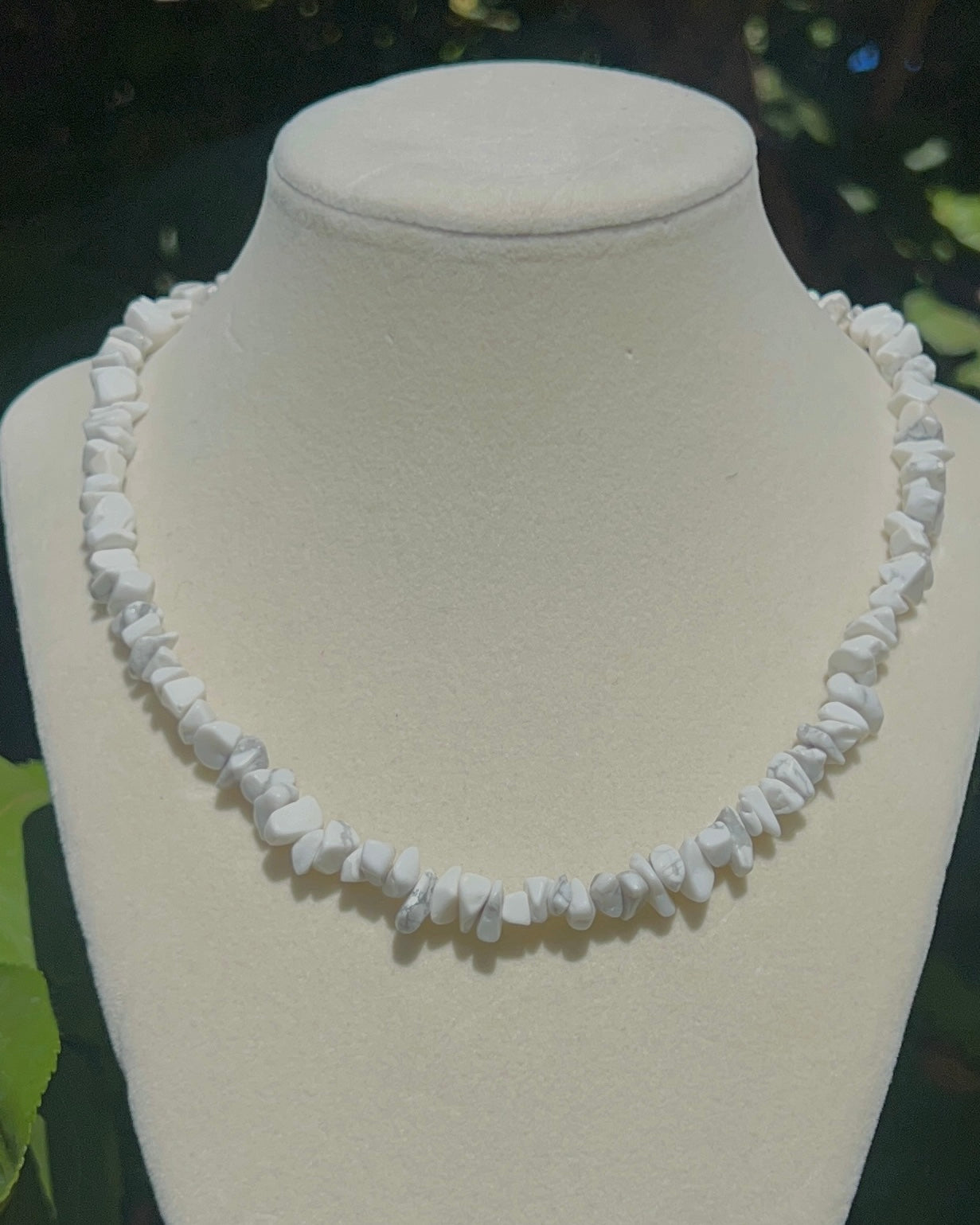 Howlite Crystal Chip Necklace