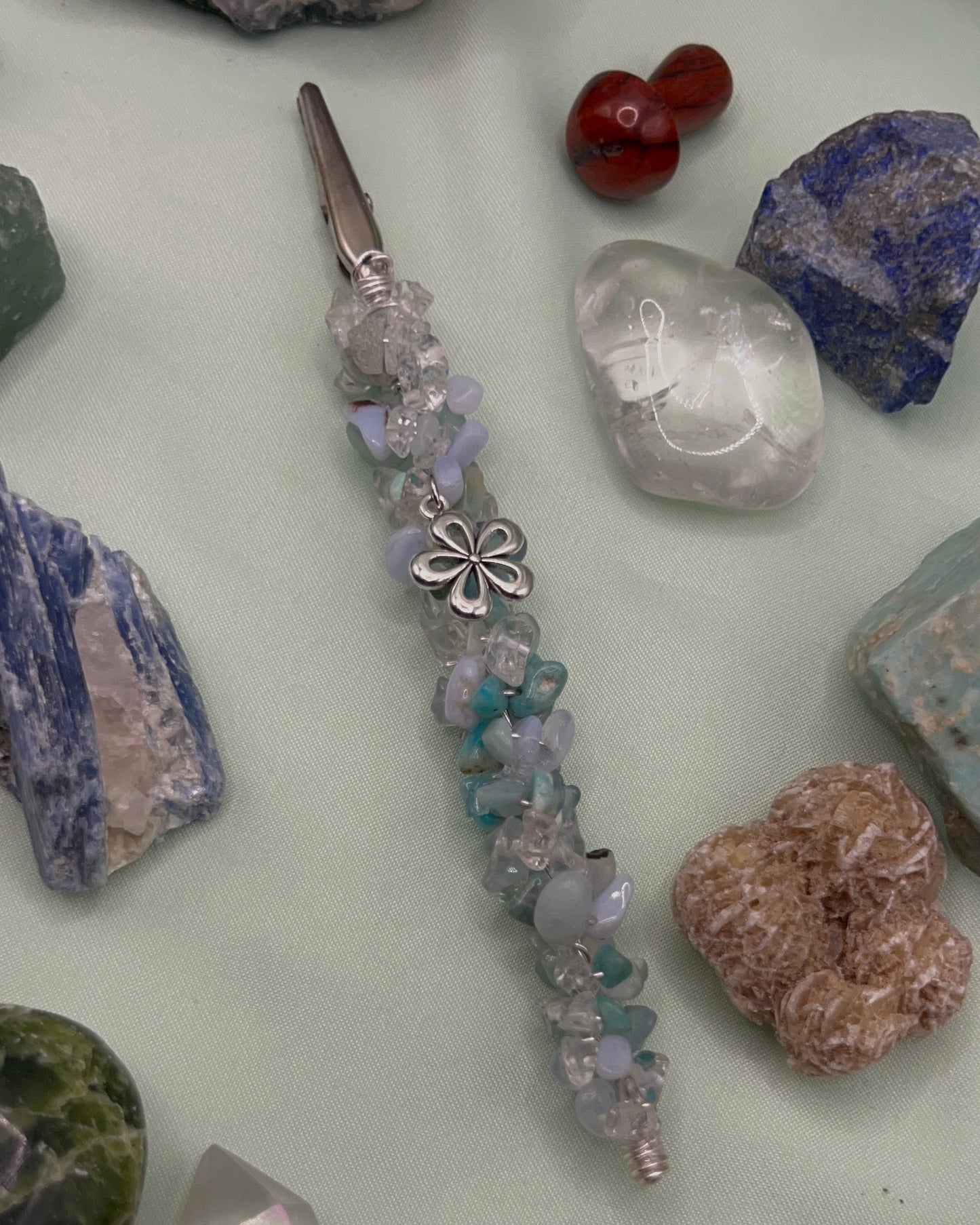 Viva Roach Clip